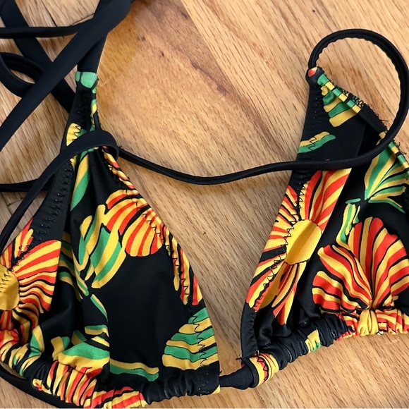 Solid & Striped The Raine Bikini Top and Bottom in Groovy Floral XS - Picture 8 of 9